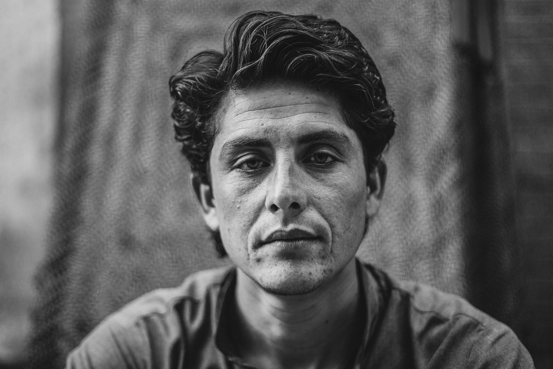 How to set Up professional video studio Lighting? Lighting techniques to shoot traditional Hollywood portraits using LED Lights